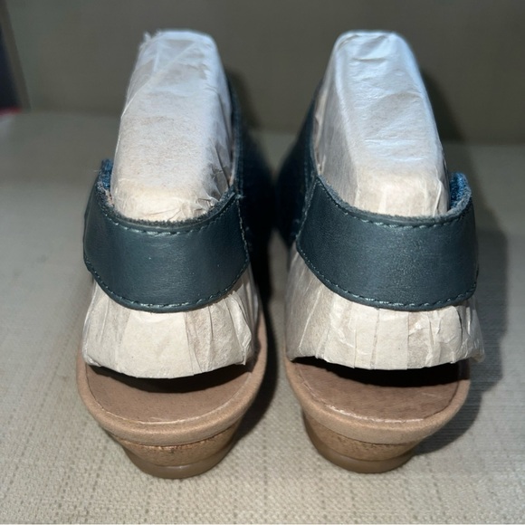 Earth Shoe Womens Size 8M Lake Blue Leather Pisa Galli Sandal Wedge Perforated - Picture 4 of 11